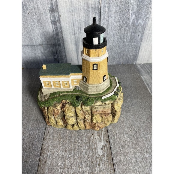 HARBOUR LIGHTS LIGHTHOUSE SPLIT ROCK, MINNESOTA--COMM. STAMP SERIES - Picture 4 of 8